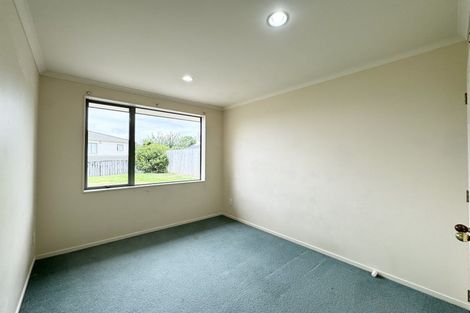 Photo of property in 42 Summerland Drive, Henderson, Auckland, 0612