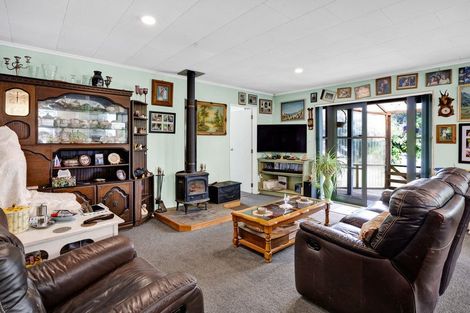 Photo of property in 242 Bridge Street, Eltham, 4322