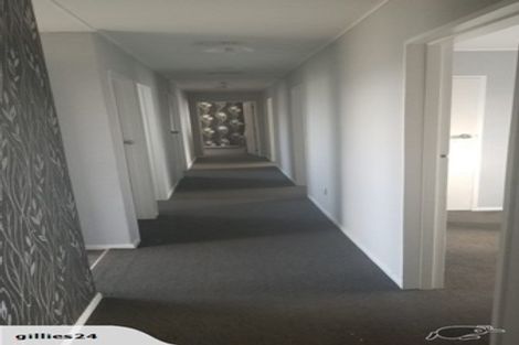 Photo of property in 18 Cumberland Place, Kelvin Grove, Palmerston North, 4414