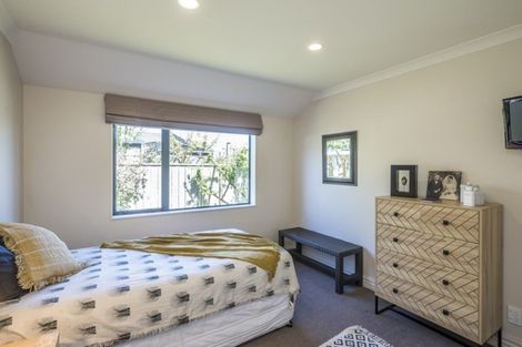 Photo of property in 3 Holcombe Drive, Paraparaumu, 5032