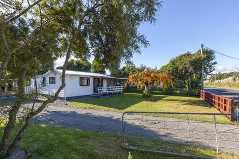 Photo of property in 17 Old Coach Road South, Otaki Beach, Otaki, 5512