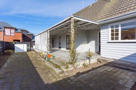 Photo of property in 1/414 Memorial Avenue, Burnside, Christchurch, 8053