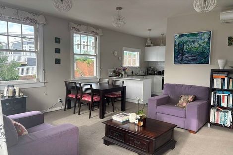 Photo of property in 2a Dawson Street, Berhampore, Wellington, 6023