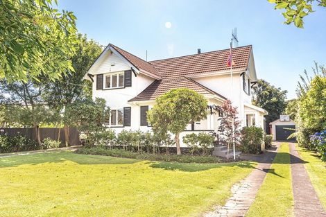 Photo of property in 12 Tarata Street, Saint Johns Hill, Whanganui, 4501