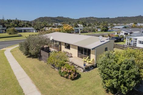 Photo of property in 104 Cook Drive, Whitianga, 3510