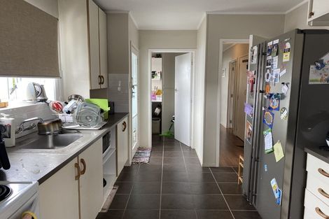 Photo of property in 1/284 Sunset Road, Windsor Park, Auckland, 0632