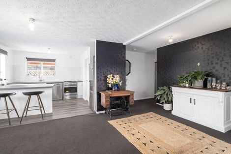 Photo of property in 5 Sophora Place, Parklands, Christchurch, 8083