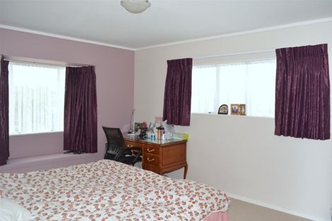 Photo of property in 1/11 Spears Place, Botany Downs, Auckland, 2010