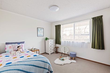 Photo of property in 10 Leon Place, Waitara, 4320