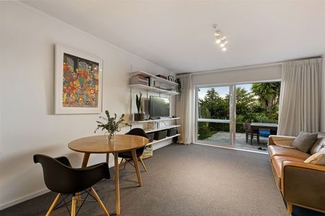 Photo of property in 4/72 Kitchener Road, Milford, Auckland, 0620