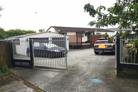 Photo of property in 12 Leven Lane, Totara Heights, Auckland, 2105