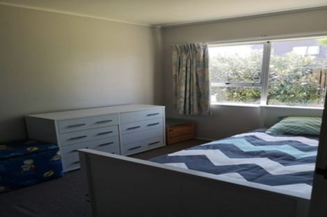 Photo of property in 3/7 Highland Park Drive, Highland Park, Auckland, 2010