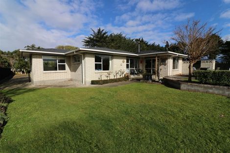 Photo of property in 22 Smith Street, Dannevirke, 4930