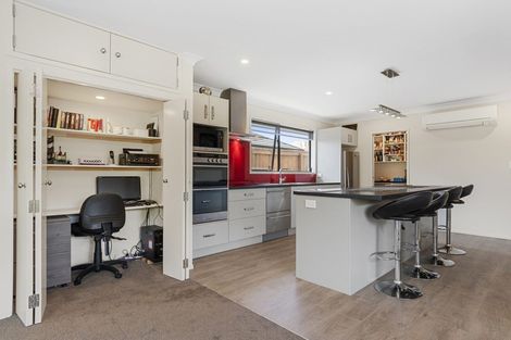 Photo of property in 141 Oteki Park Drive, Welcome Bay, Tauranga, 3112