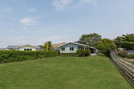 Photo of property in 24 Airini Road, Waimarama, 4294