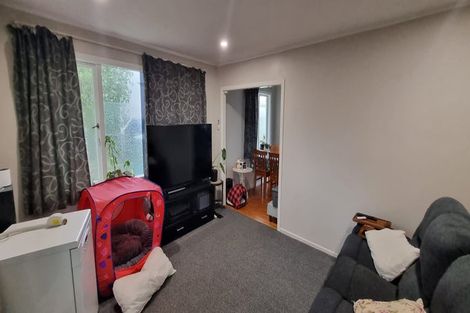 Photo of property in 17c Arran Road, Browns Bay, Auckland, 0630