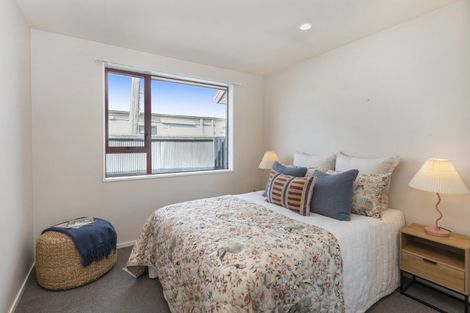 Photo of property in 2/172 Langdons Road, Northcote, Christchurch, 8052