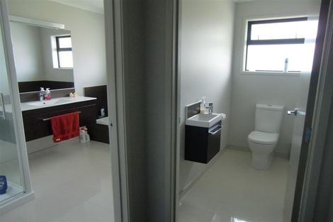 Photo of property in 51 Alberta Road, Glen Avon, New Plymouth, 4312