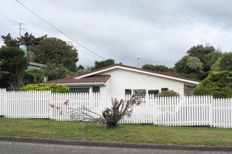 Photo of property in 8b Gavin Road, Raumati Beach, Paraparaumu, 5032