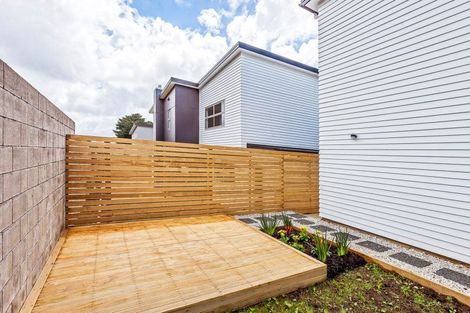 Photo of property in 1/175 Onewa Road, Birkenhead, Auckland, 0626