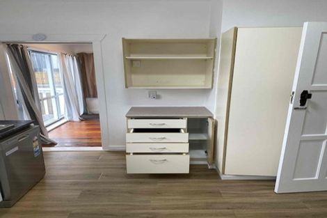 Photo of property in 1072 Great North Road, Point Chevalier, Auckland, 1022