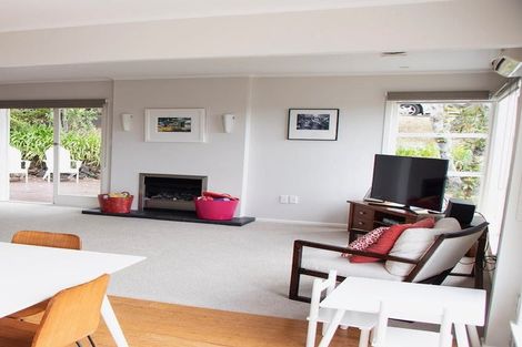 Photo of property in 58 Fowler Street, Northcote, Auckland, 0627