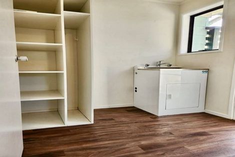 Photo of property in 87 Solar Road, Glen Eden, Auckland, 0602