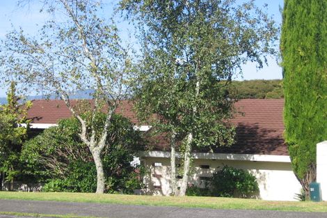 Photo of property in 2 Greendale Spur, Glenfield, Auckland, 0629