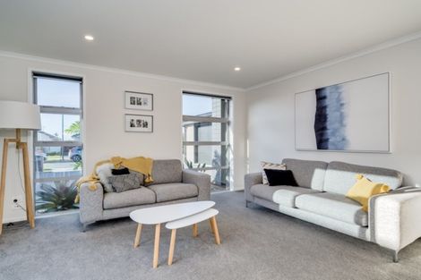 Photo of property in 15 Drabble Crescent, Papamoa Beach, Papamoa, 3118