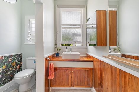 Photo of property in 10 Kensington Road, Marton, 4710