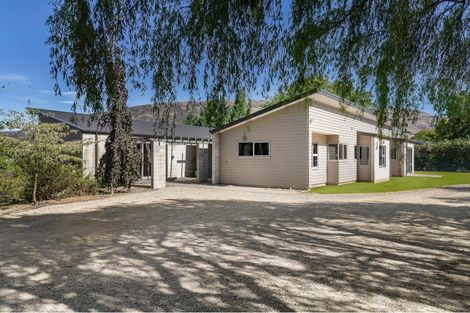 Photo of property in 289 Riverbank Road, Wanaka, 9382