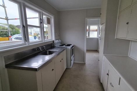 Photo of property in 20a-b Kokiri Crescent, Waitangirua, Porirua, 5024