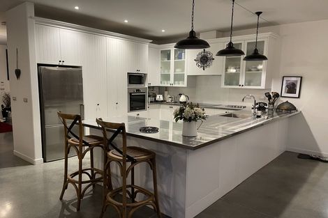 Photo of property in 14 Lakeview Terrace, Taradale, Napier, 4112