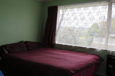 Photo of property in 10 Beauchamp Drive, Massey, Auckland, 0614
