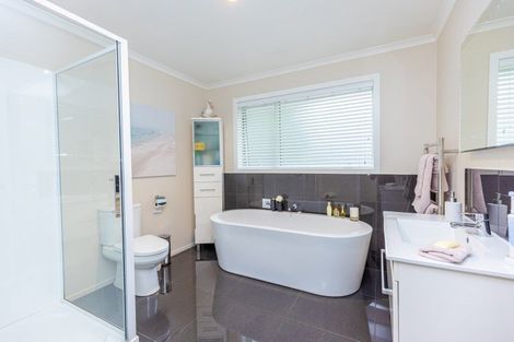 Photo of property in 4 Waka Lane, Martinborough, 5711