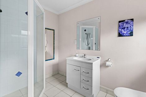 Photo of property in 2 Washington Place, Havelock North, 4130