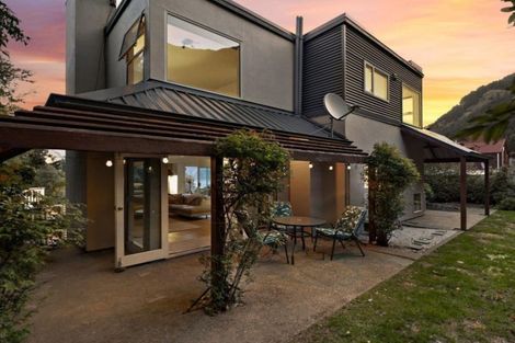Photo of property in 1 Arawata Terrace, Fernhill, Queenstown, 9300