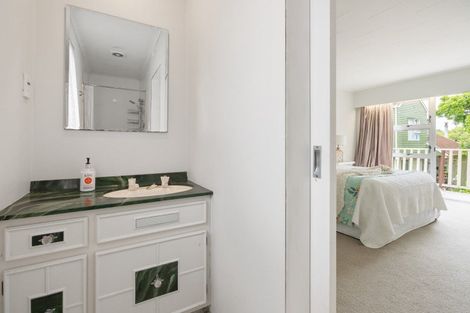 Photo of property in 70 Glen Road, Raumati South, Paraparaumu, 5032