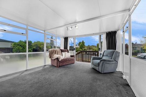 Photo of property in 9 Mcentee Street, Papakura, 2110