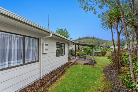 Photo of property in 28 Syme Crescent, Kawerau, 3127