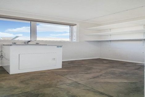 Photo of property in 28 Middlemore Crescent, Papatoetoe, Auckland, 2025