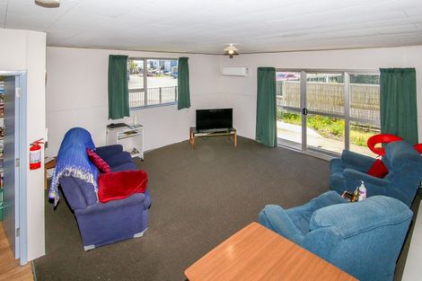 Photo of property in 21 Palmerston Street, Westport, 7825