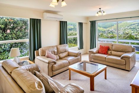 Photo of property in 10 Katarina Grove, Tawa, Wellington, 5028