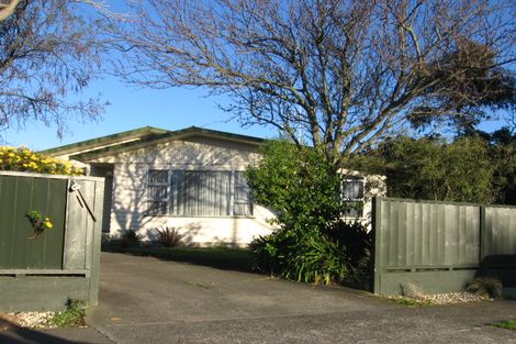 Photo of property in 43 John F Kennedy Drive, Milson, Palmerston North, 4414
