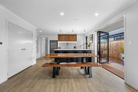 Photo of property in 19 Kuihi Street, Poike, Tauranga, 3112