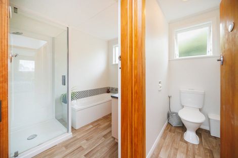 Photo of property in 10 Nairn Crescent, Awapuni, Palmerston North, 4412