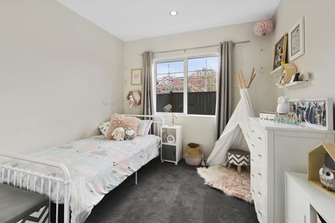 Photo of property in 12 Kahika Grove, Huapai, Kumeu, 0810