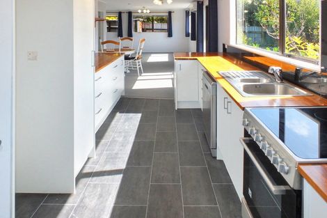 Photo of property in 8b Te Awa Street, Foxton Beach, Foxton, 4815