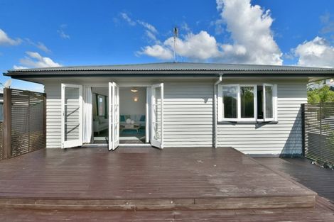 Photo of property in 73a Awaroa Road, Helensville, 0800