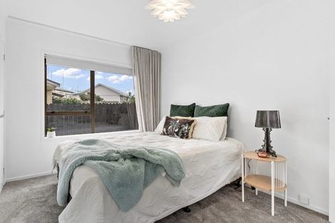 Photo of property in 2/36 Trentham Road, Papakura, 2110